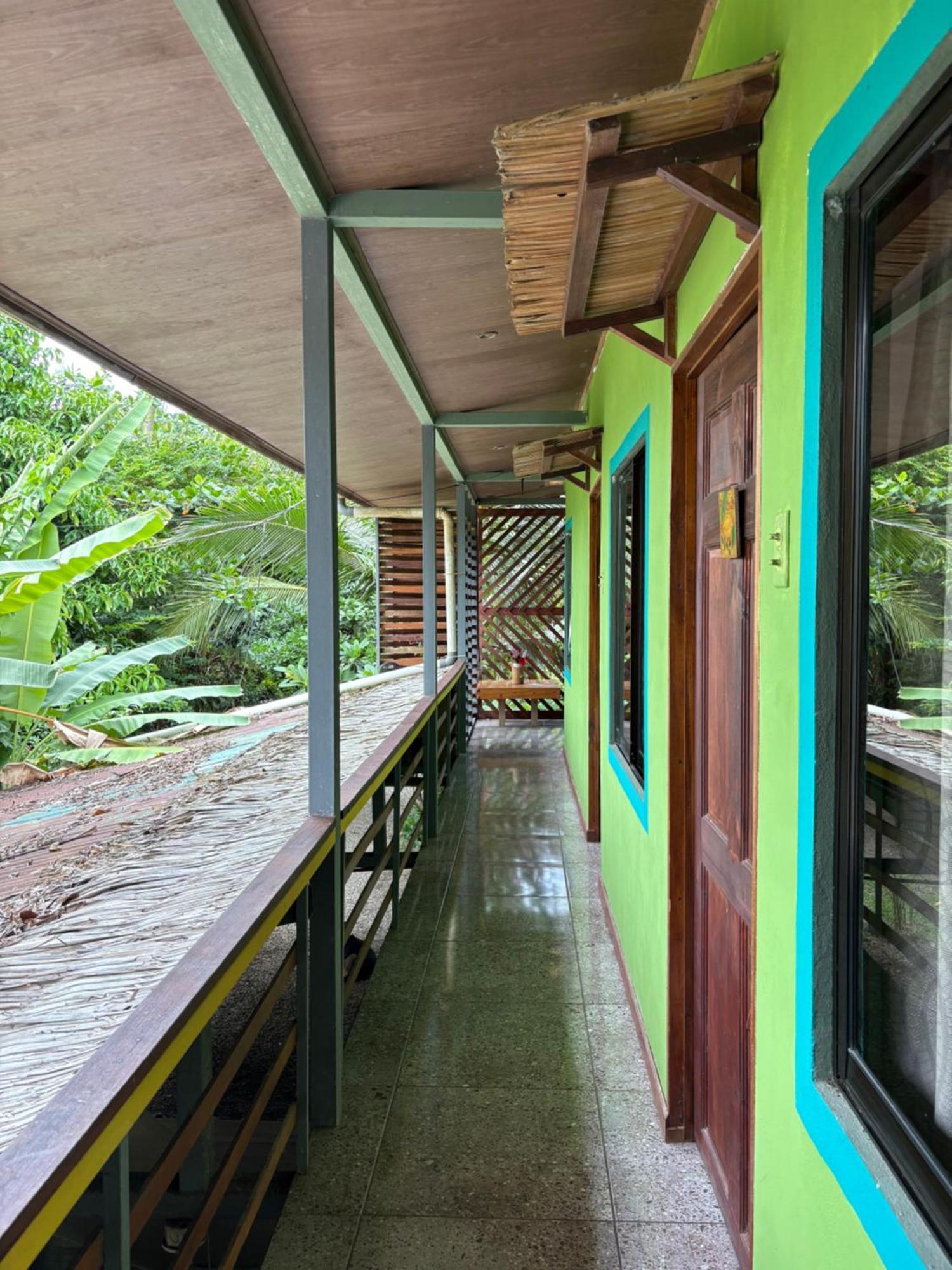 Orgánico Punta Riel Hotel Cahuita Exterior foto